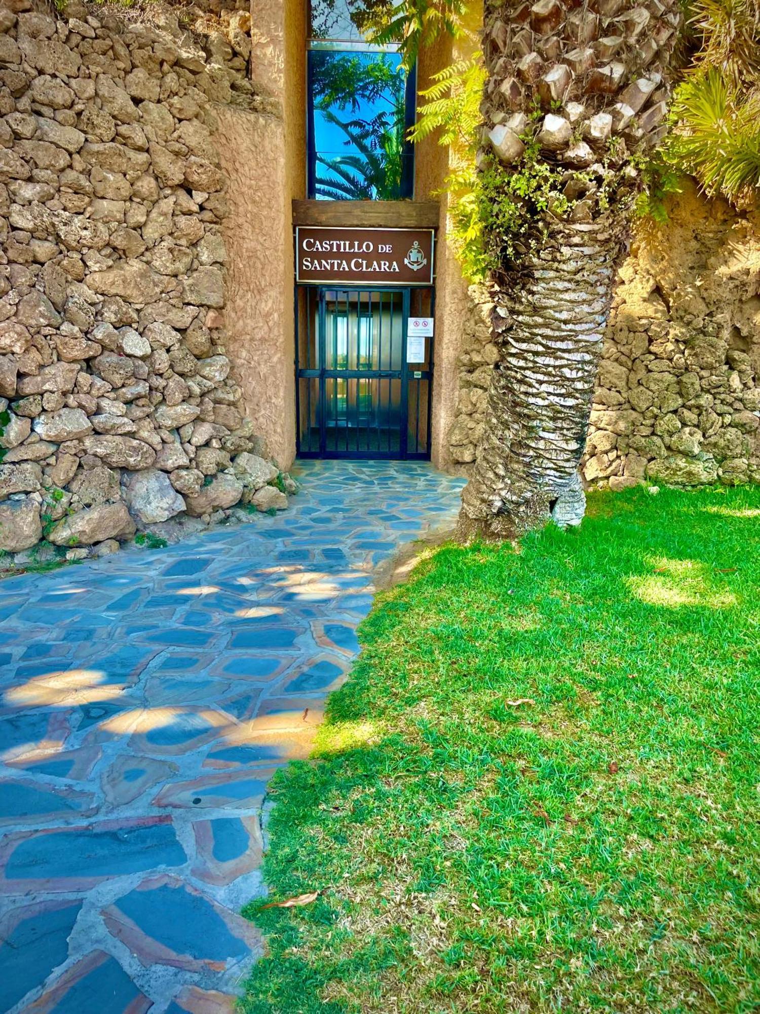 Castillo Santa Clara 토레몰리노스 외부 사진